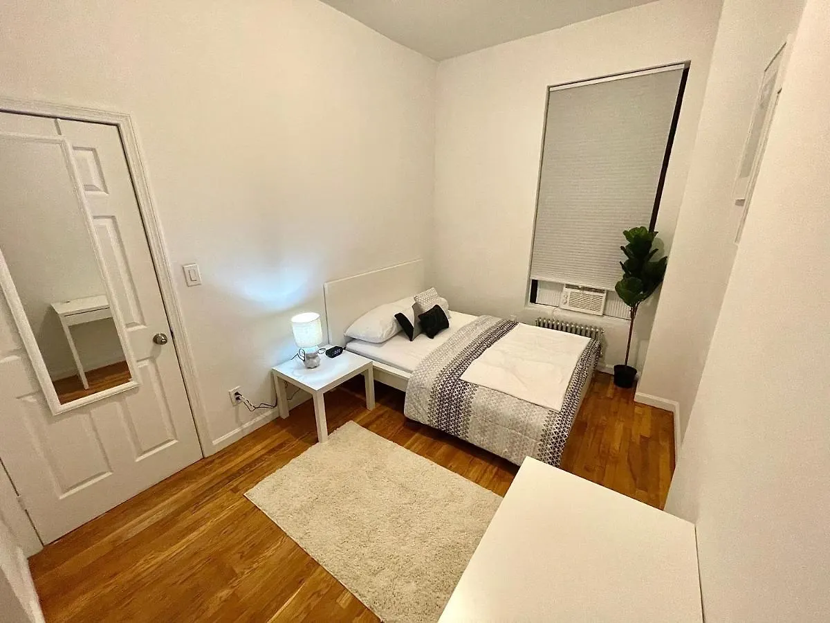 Entire Apartment Near Central Park New York 0*,
